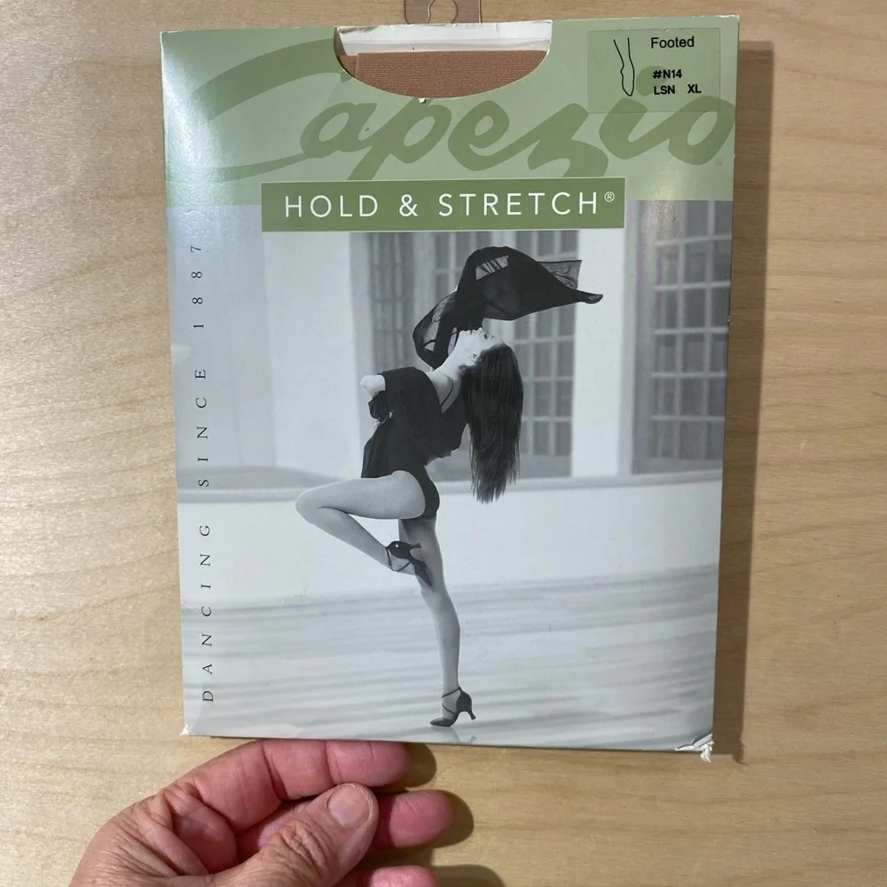 Capezio Hold & Stretch Footed Tights XL (MX)